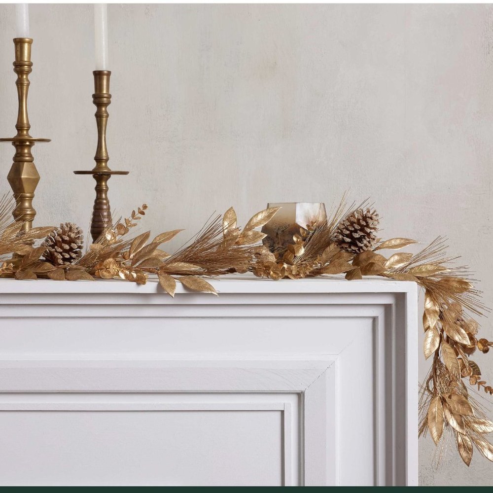 ARHAUS  Gold Pinecone Garland